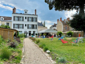 Гостиница The Originals Boutique, Hôtel Victoria, Fontainebleau  Фонтенбло